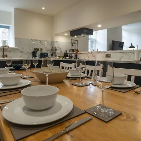 23 Tanners Yard * Kendal